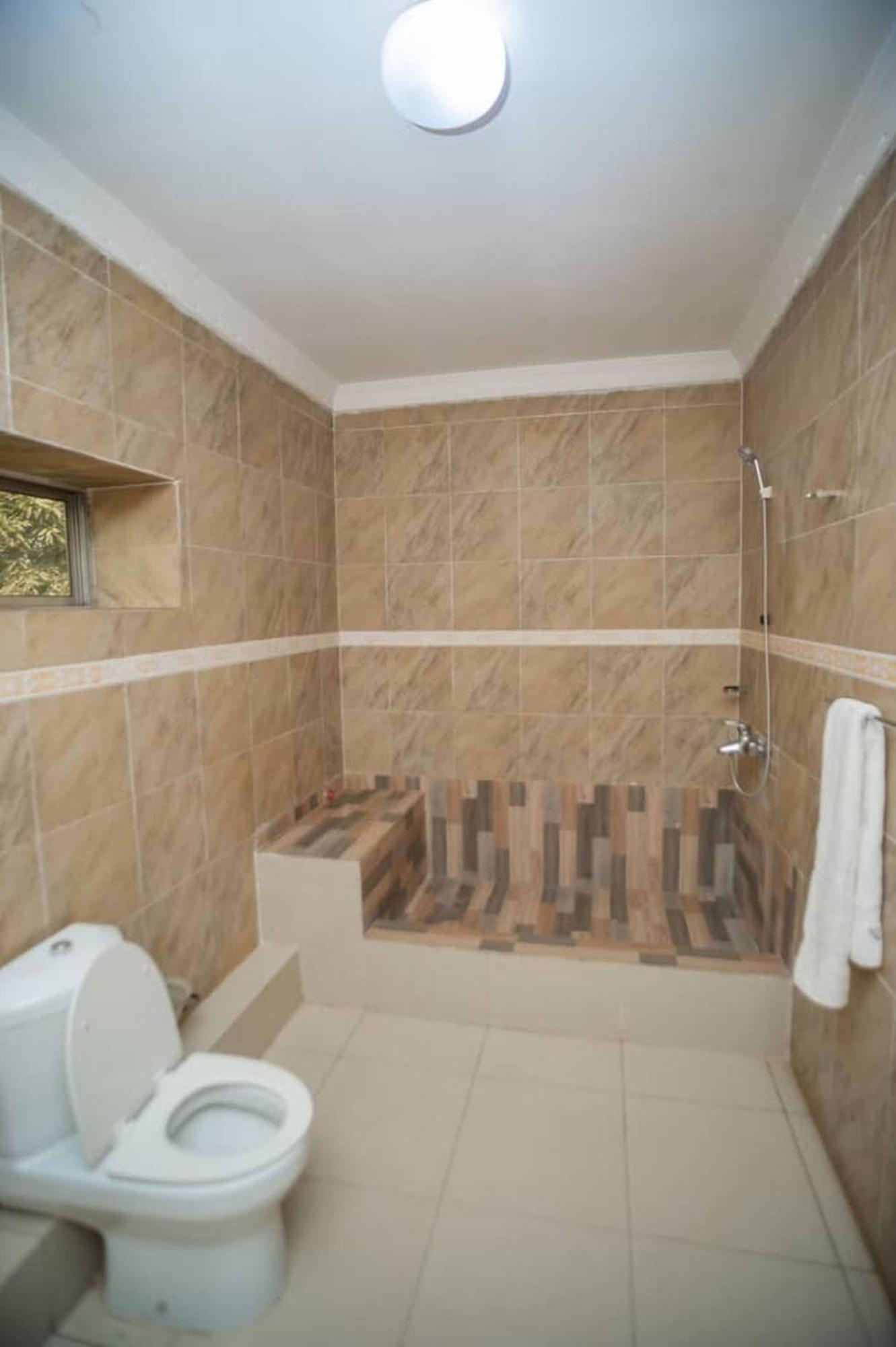 Room in BB - Large Room with Free Breakfast Lubumbashi Exterior photo